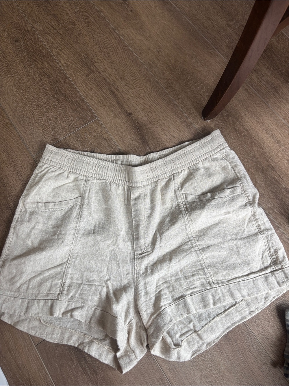 Old Navy Light Cream High-Waist Linen-Blend Shorts Large